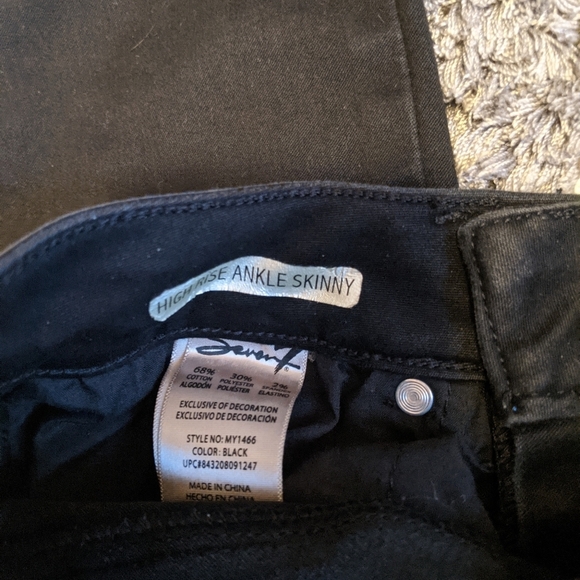 Seven7 Hi Rise Black Skinny Ankle Jean Size Women's 4 - Picture 4 of 8